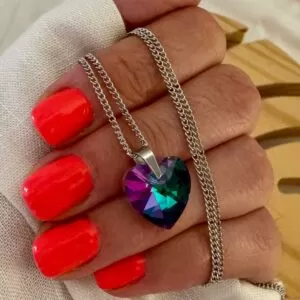 Collar corazón violeta/verde 55 cm.