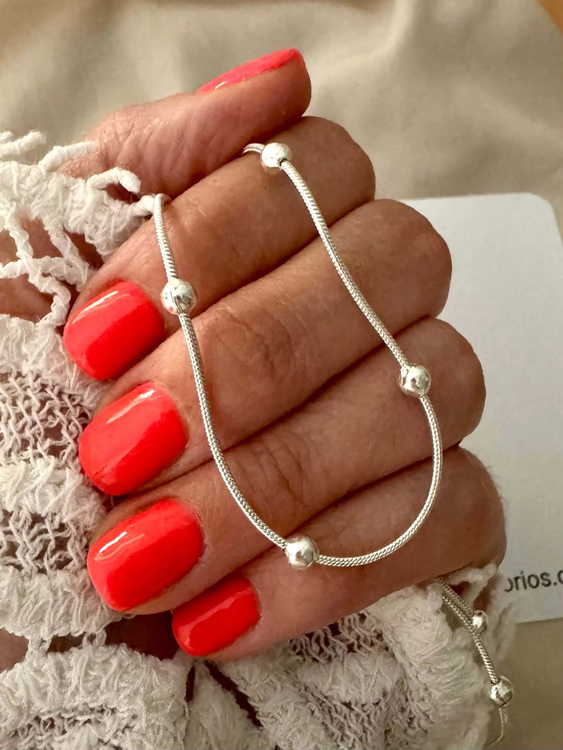 Collar clapton con bolitas 50 cm.