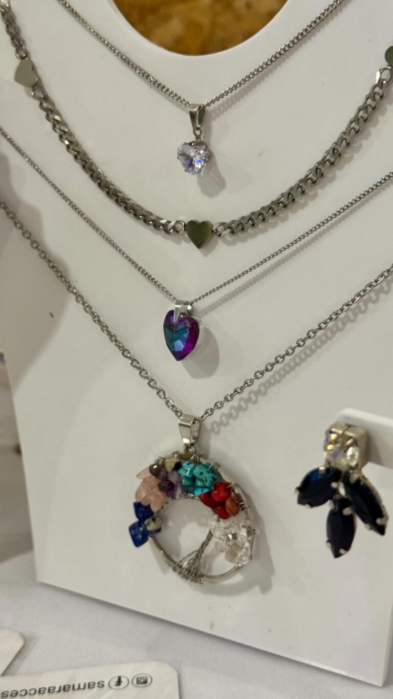 Instagram post from samaraaccesorios.ok. This post is in position 2.