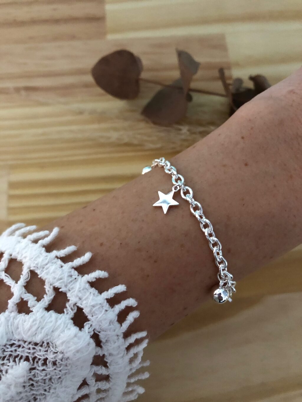 Instagram post from samaraaccesorios.ok. This post is in position 5.