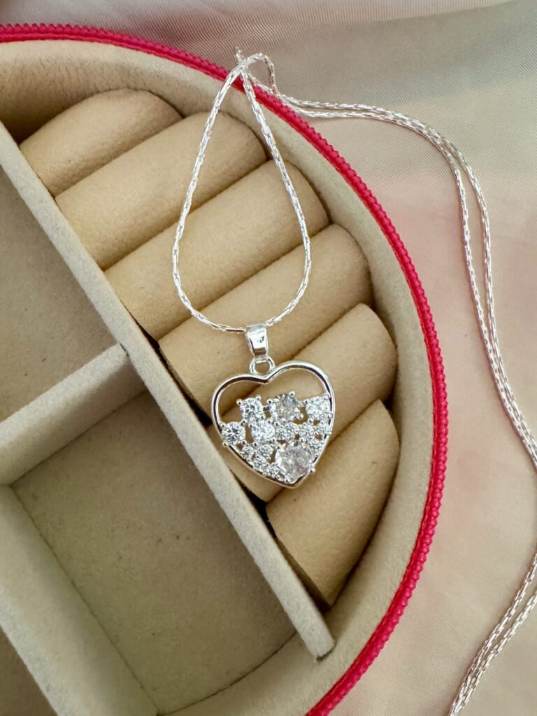 Instagram post from samaraaccesorios.ok. This post is in position 11.